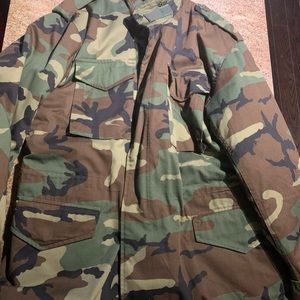 Military grade army jacket with liner